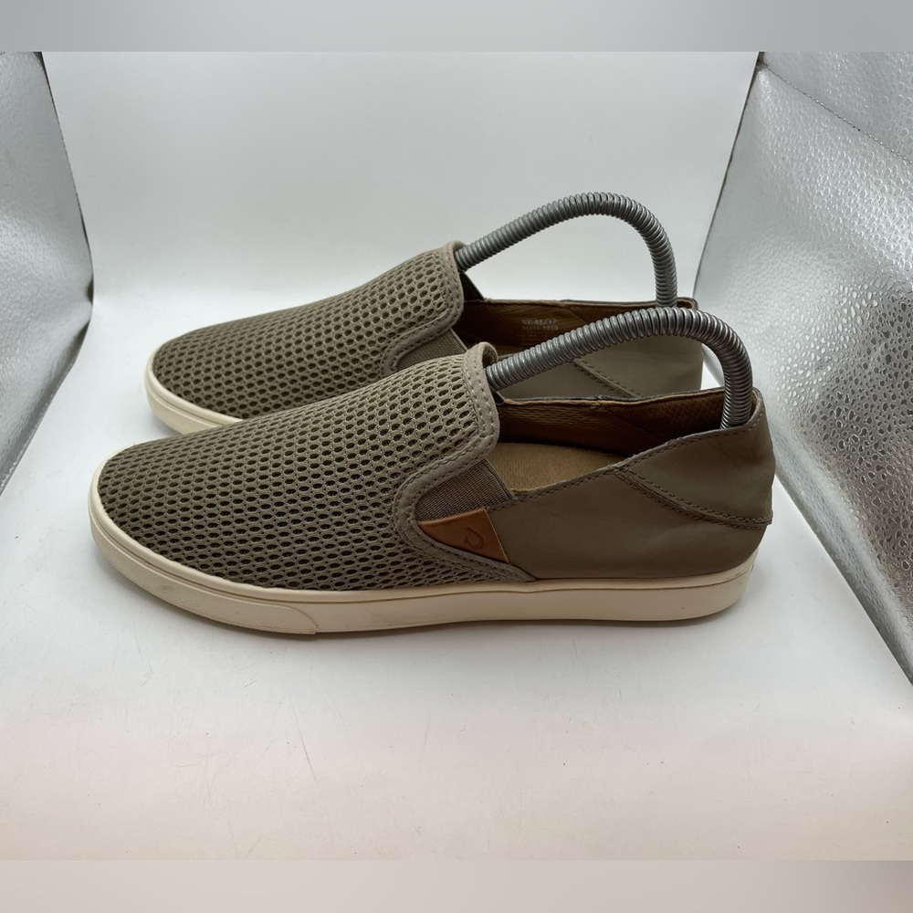 Olukai Pehuea womens tan loafers size 8